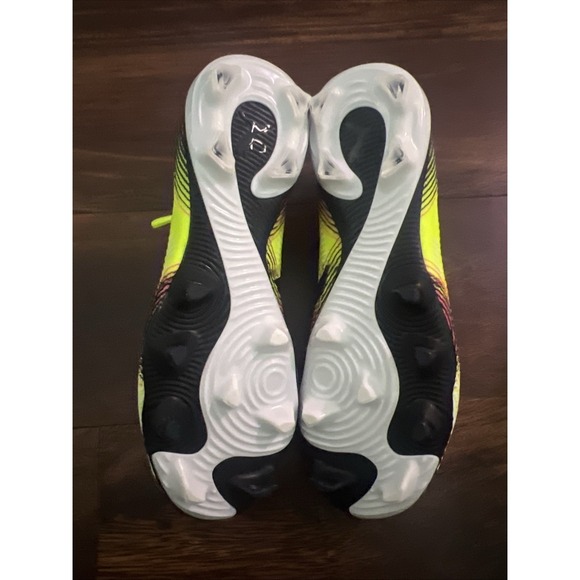 New Puma Womens Future 8 Match Soccer Cleats Size 9 Neon Black